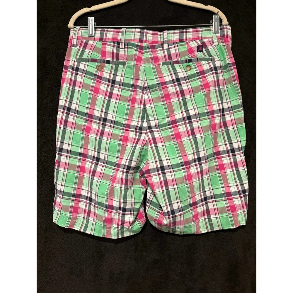 FootJoy‎ Golf Shorts Plaid Flat Front Casual Lightweight Size 34